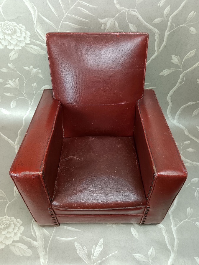 Small Art Deco Period Childs Leather Armchair (14).jpg